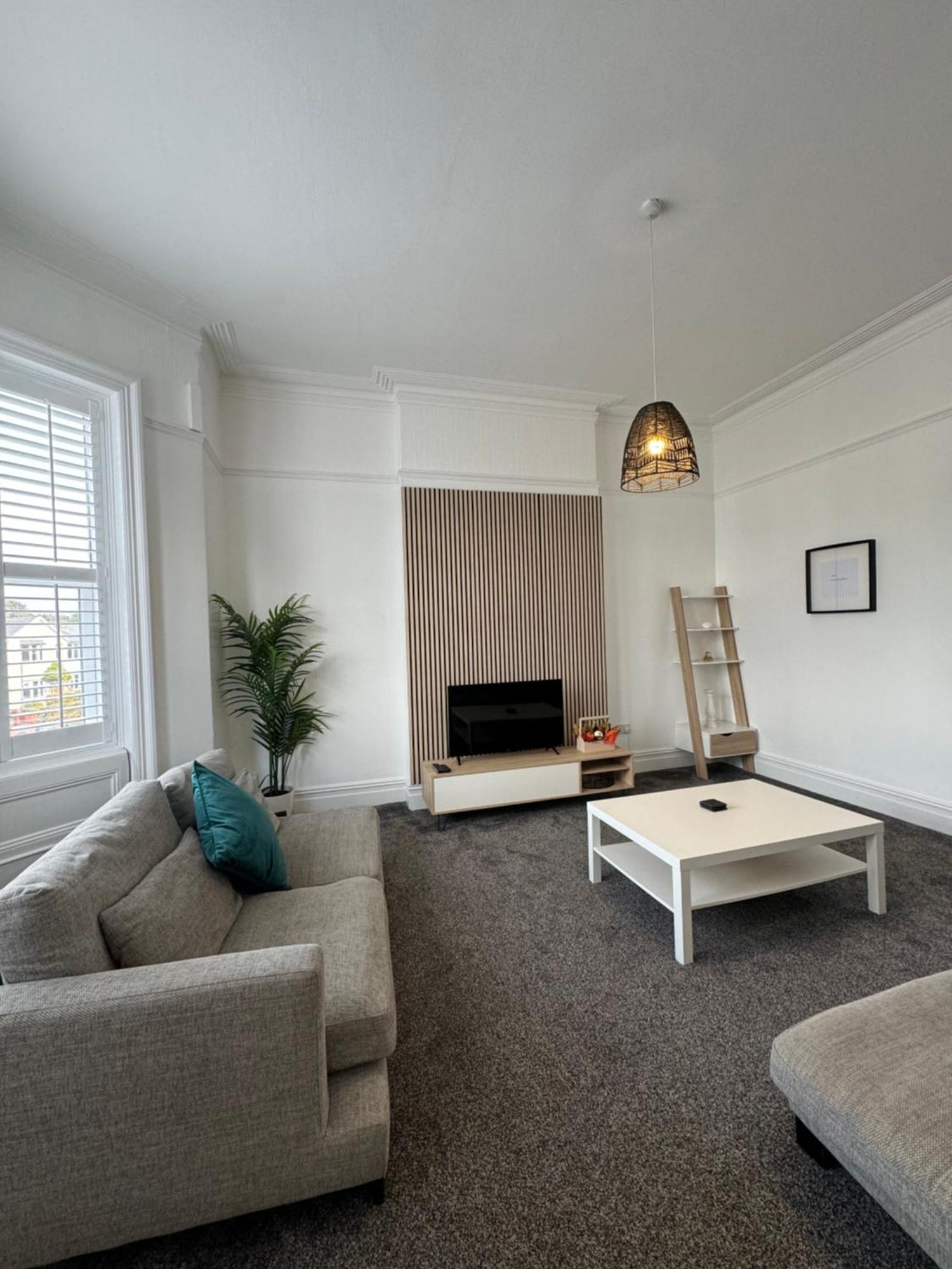 Spacious Victorian Birkdale Apartment With Garden Southport Exterior foto